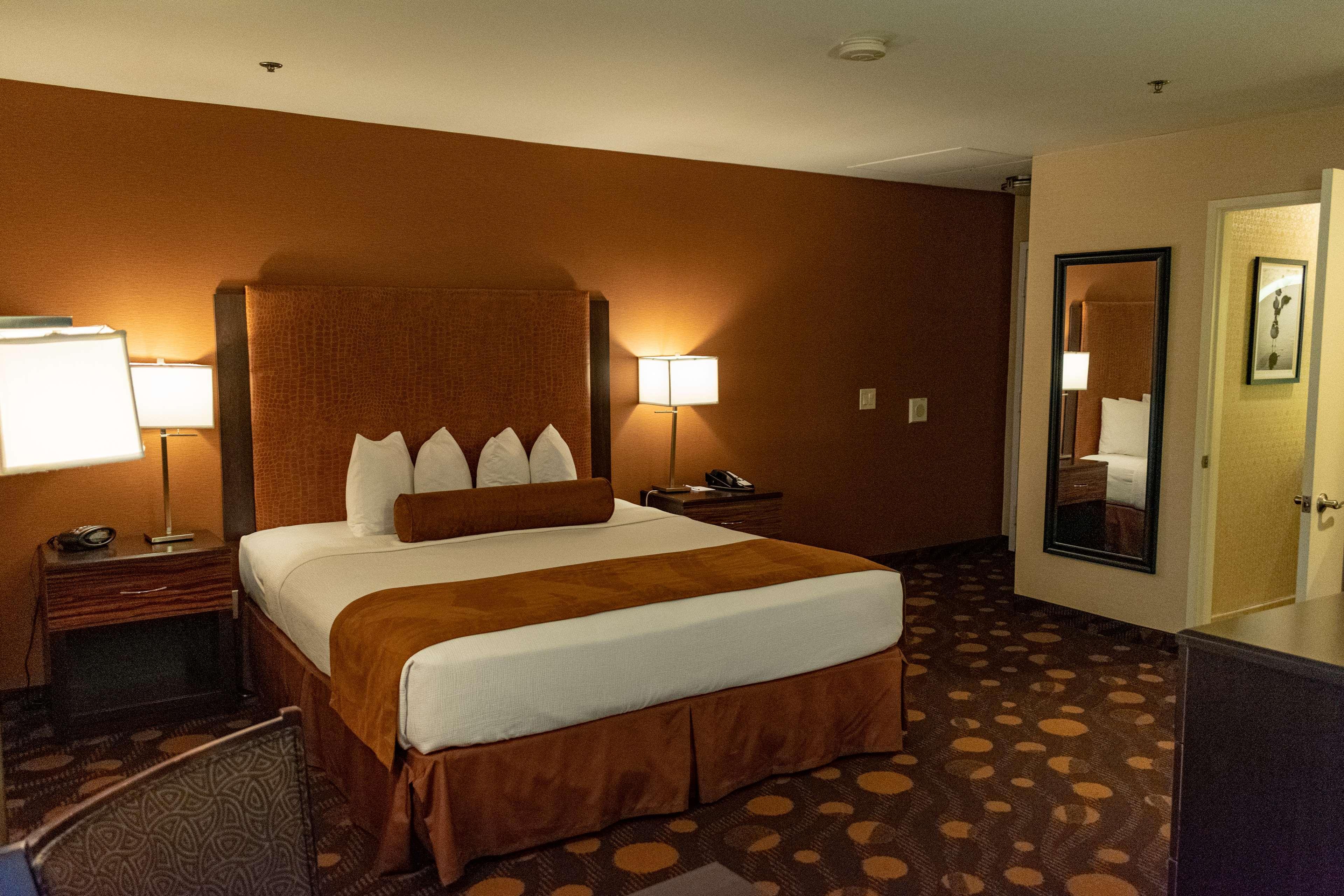 Best Western Plus Suites Hotel Coronado Island Exteriör bild